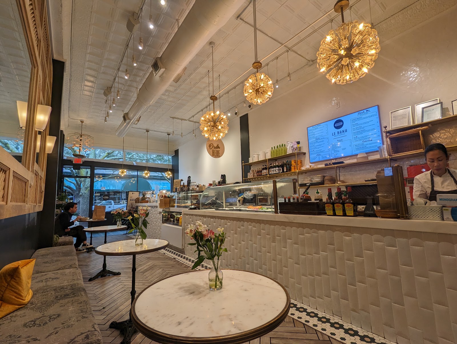 Le Banh Cafe