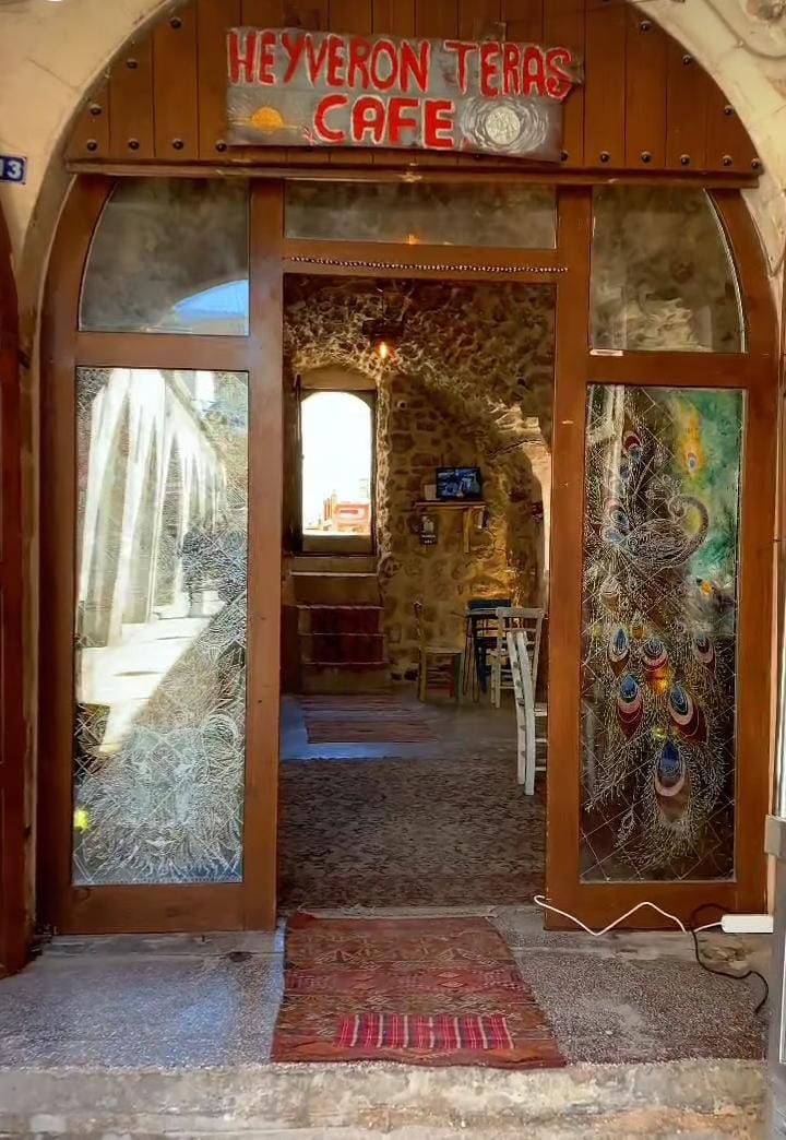 Heyveron teras cafe mekanı