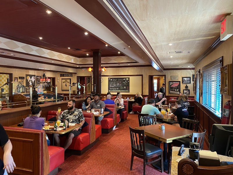 Mimi's Cafe photo 1