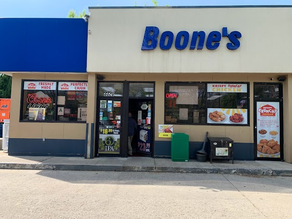 BOONES BP exterior