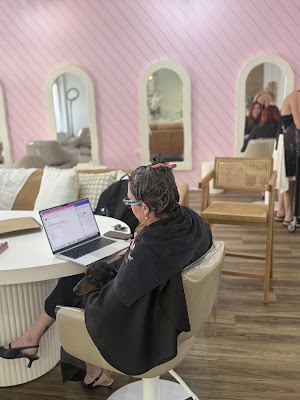 La Lars Hair photo 3