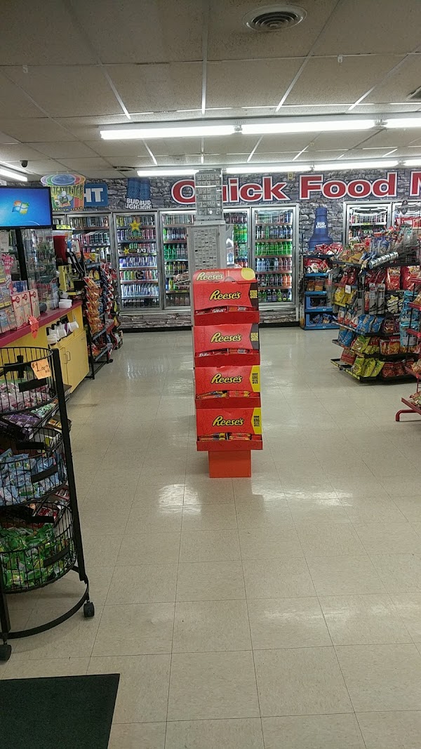 B QUICK FOODMART exterior