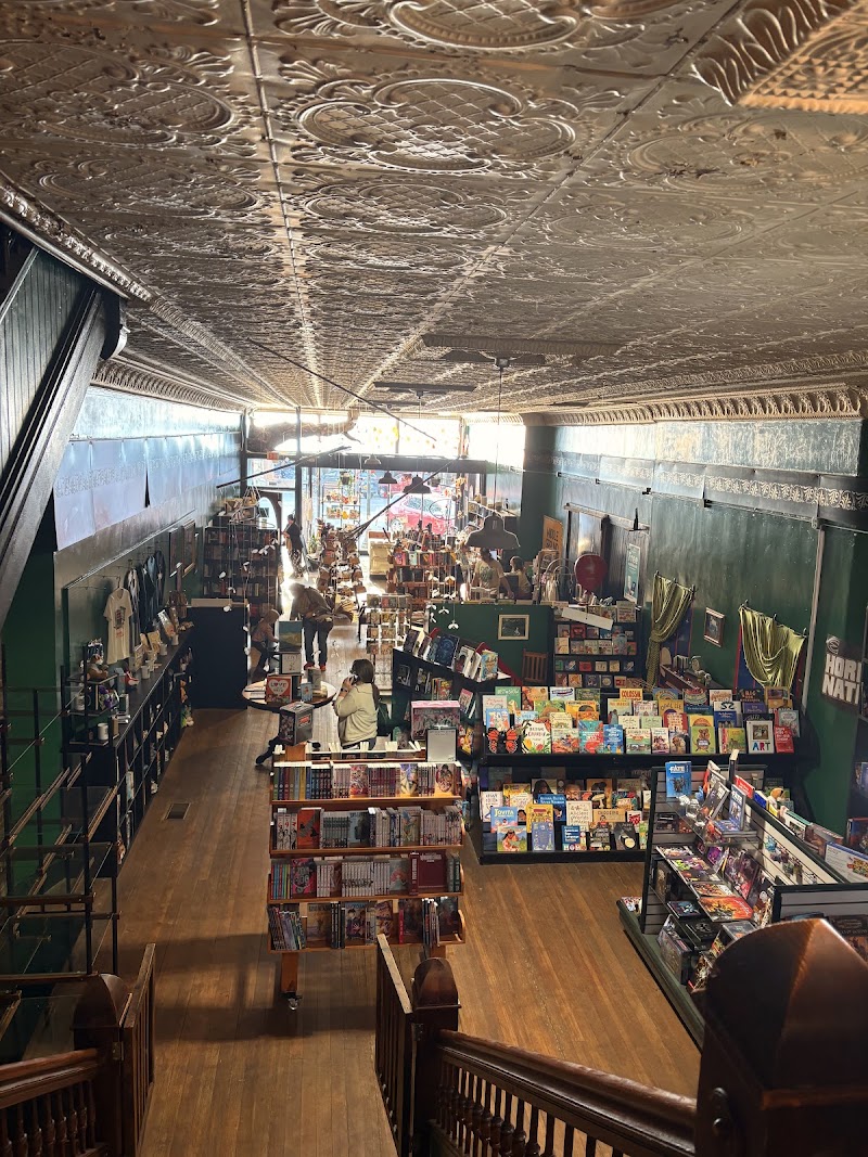 Middle Ground Books photo 2