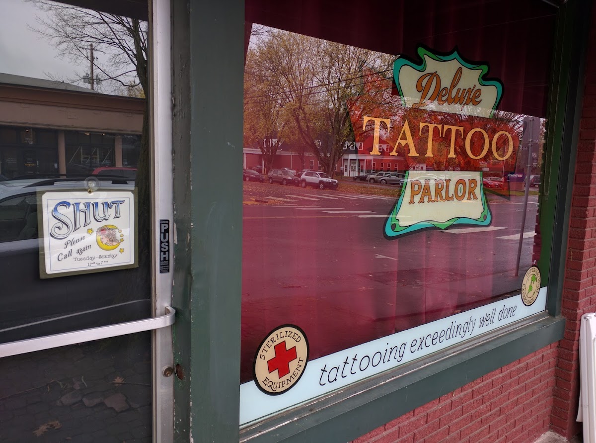 Deluxe Tattoo Parlor tattoo work — photo 3
