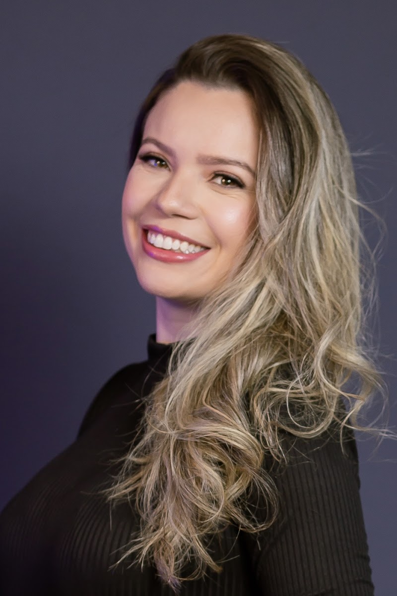 Dra. Lara Cameli | Dentista | Implantodontista em Rio Branco - foto 1