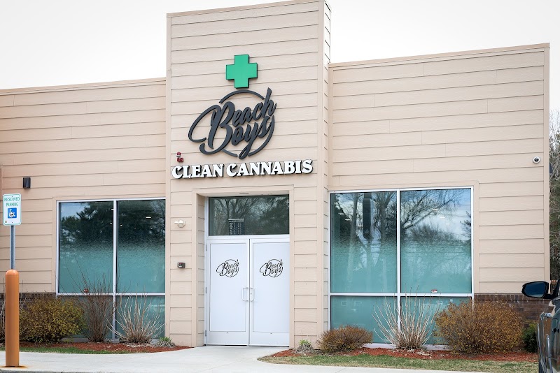 Video tour of Beach Boys Cannabis Company - South Portland/ Scarborough (Maine Medical/Weed Dispensary) retail environment