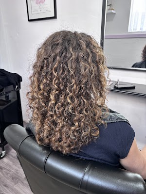 Vita Nova Hair Studio