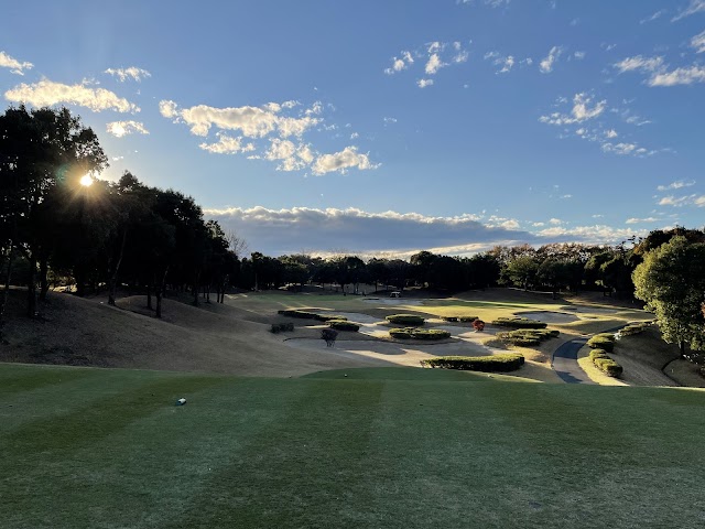 Ōmurasaki Golf Club - Photo 3