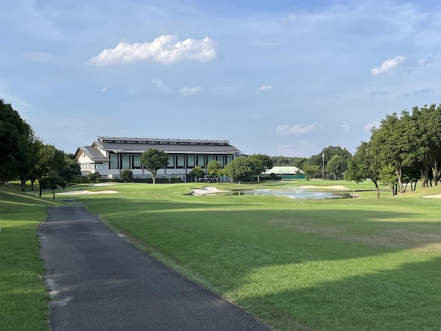 Ōmurasaki Golf Club - Photo 2
