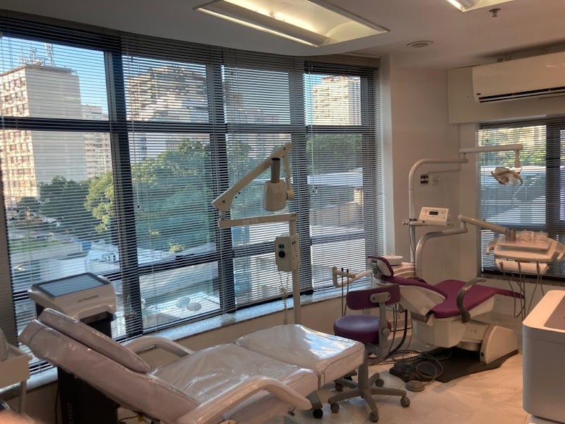 Dr. Alexandre Dunaev - Dentista Niterói 24 Horas - foto 2
