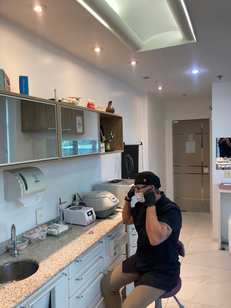 Dr. Alexandre Dunaev - Dentista Niterói 24 Horas - foto 4