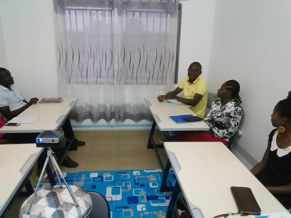 DKAS Language&IT Consultancy - French/Chinese/ English language sch - Community 9(Tema) - togo - Italy