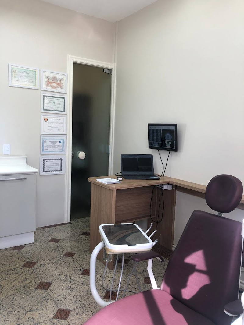 Dr. João Cossatis - Cirurgião Bucomaxilofacial e Implantodontista - foto 2