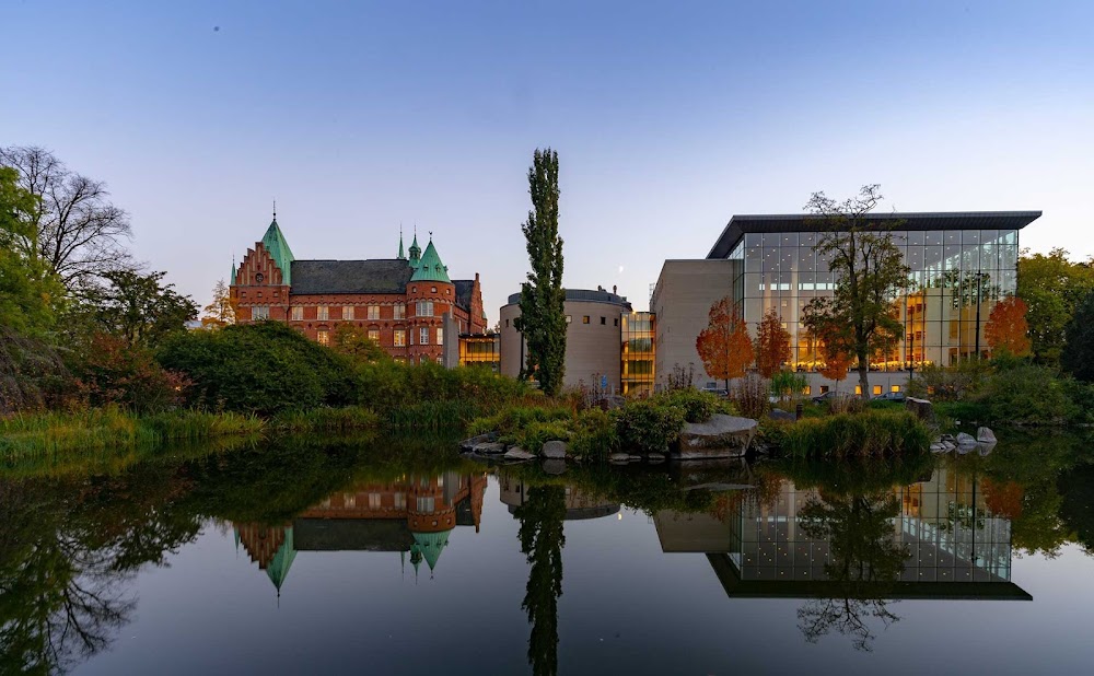 Slottsparken fotoğraf 1
