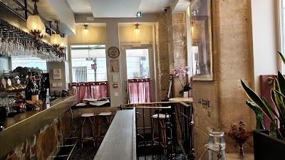 L'Arret by The Grey photo 2