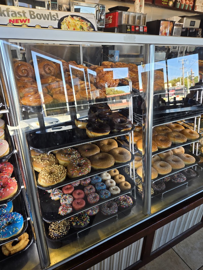 Yum Yum Donuts photo 1