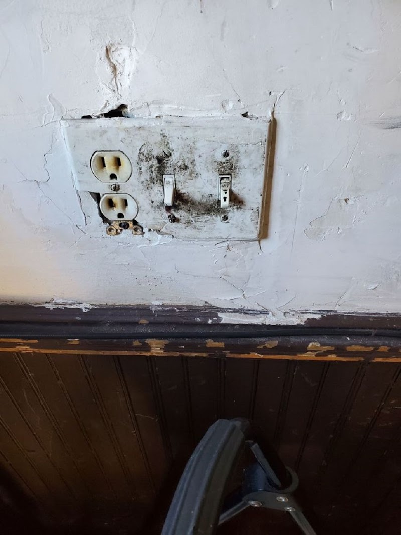 Electrical Land - Electrician in Culver City