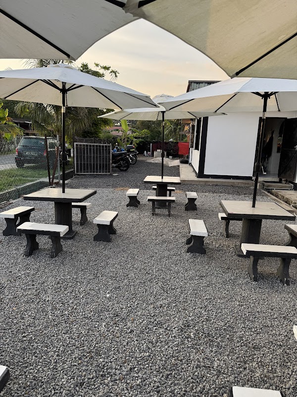 Kafe Ngopi Ngobrol - Photo 1