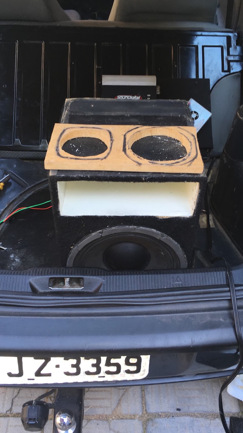 Foto de CHICKSUSPENSOUND Auto Peças & Acessório Som E Borracharia