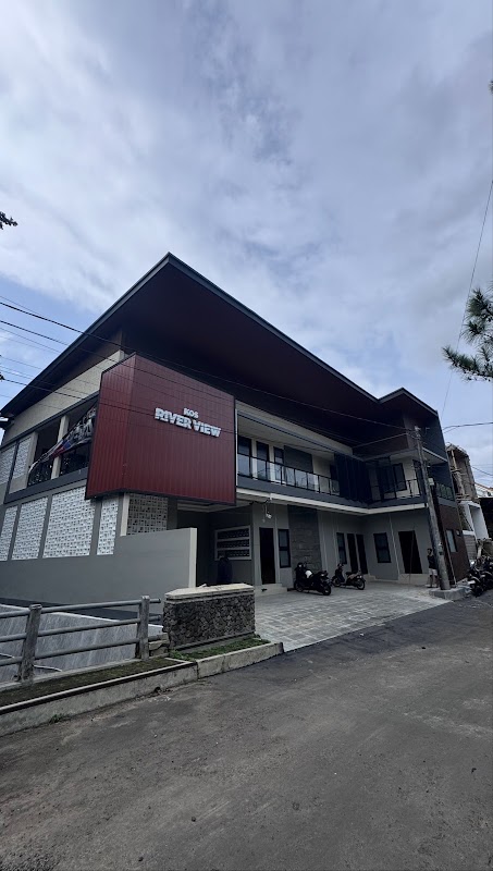 Kost Putri River View Malang
