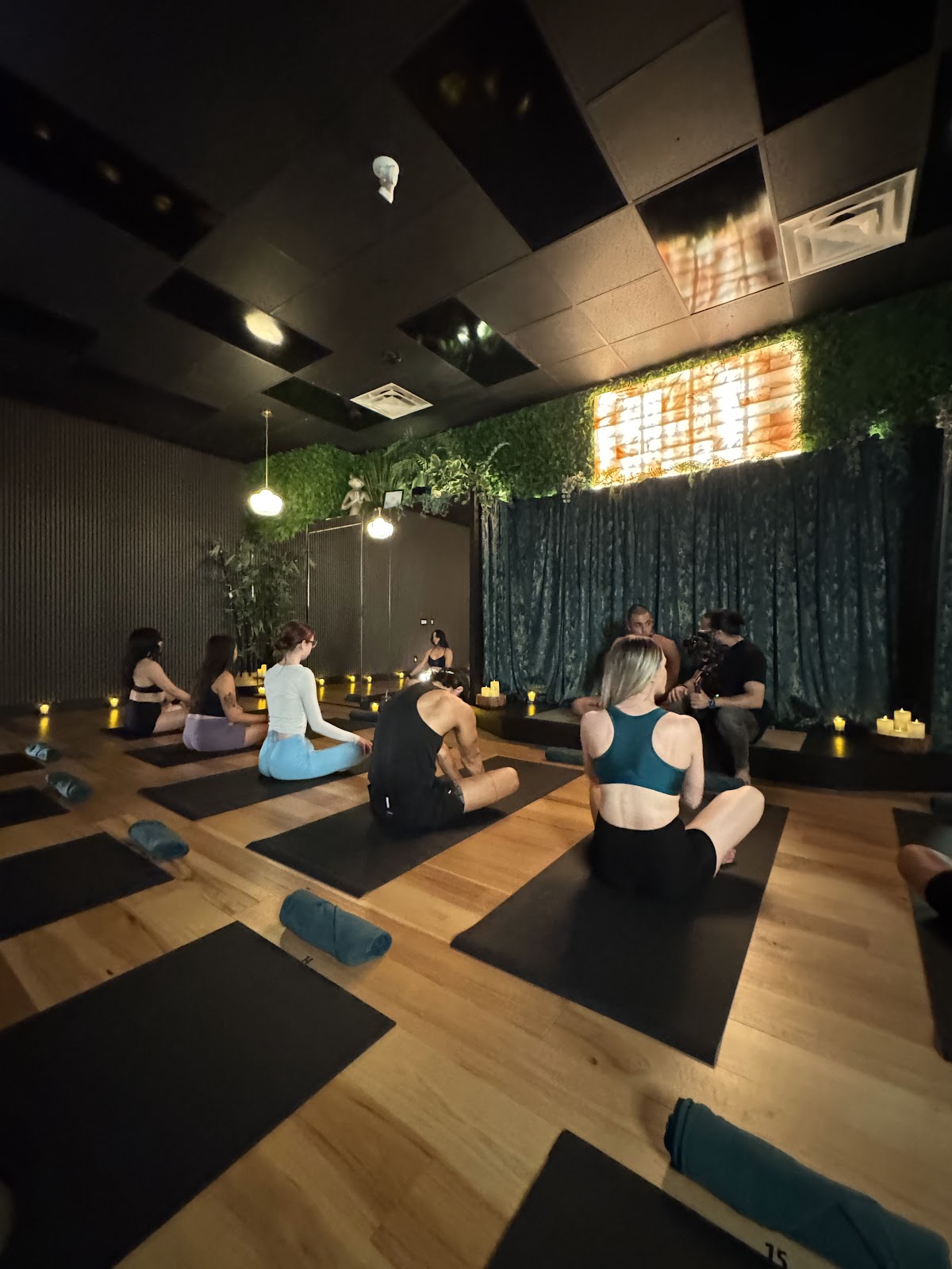 The Prana Lounge — 3