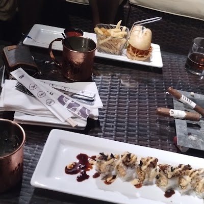 Stixx Cigar Lounge photo 3