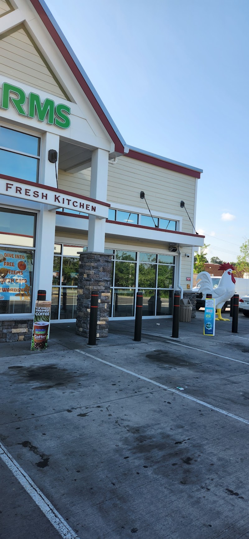 Royal Farms photo 1