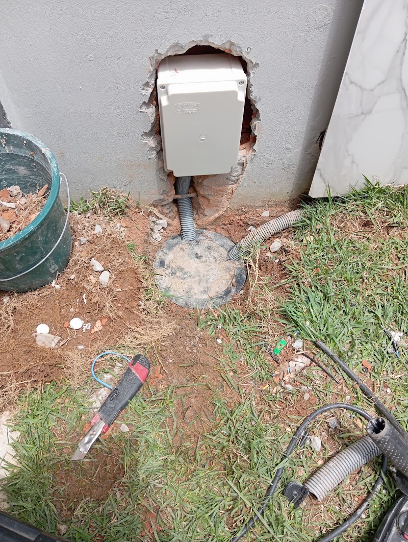 Foto de Dias Instaladora Elétrica LTDA
