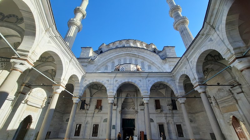 Nuruosmaniye Mosque photo 6