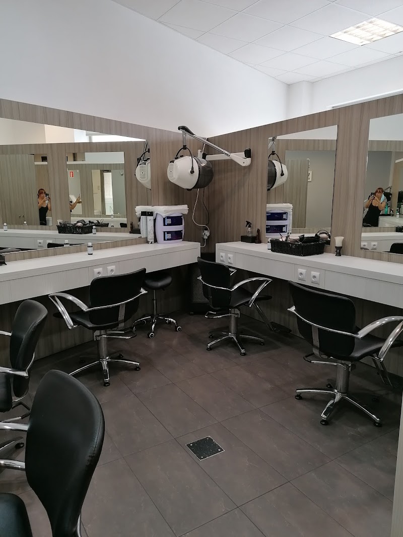 Naty Allegue peluqueria photo 1