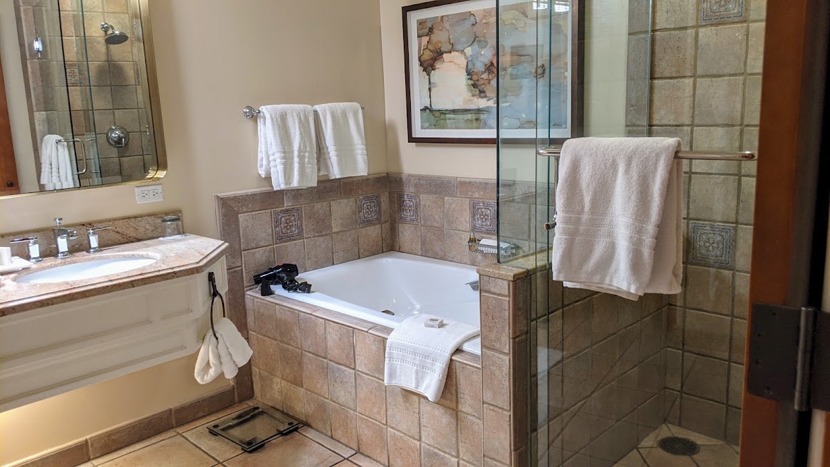 Four Seasons Resort Scottsdale at Troon North, dog-friendly hotel, photo 3