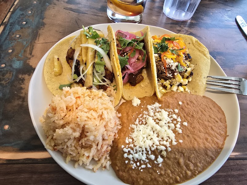 Minero Mexican Grill & Cantina photo 3