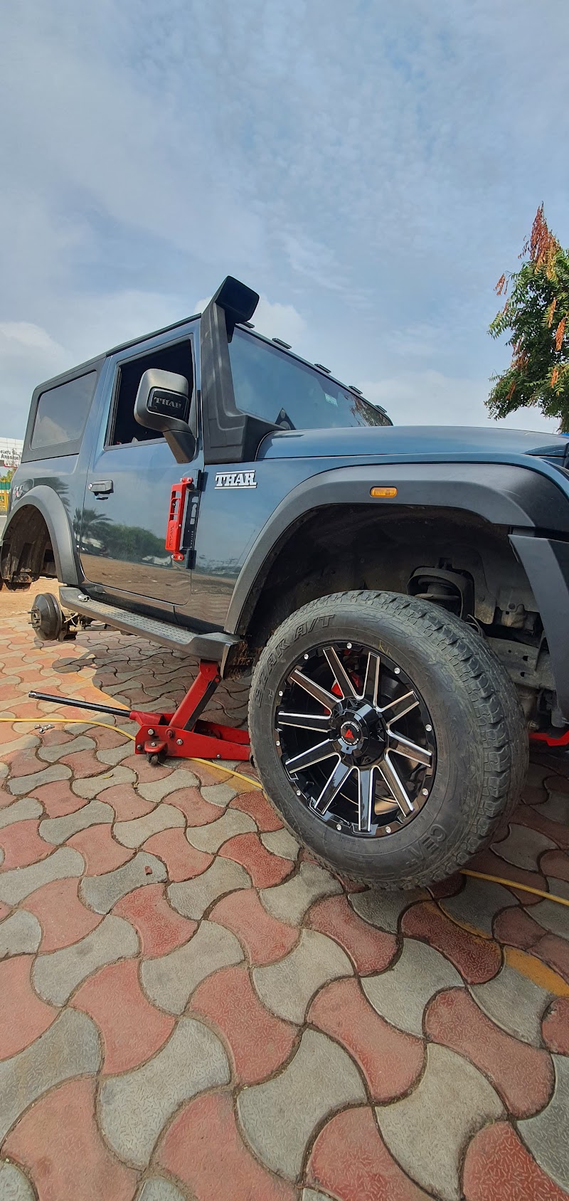 GV TYRES & ALLOYS
