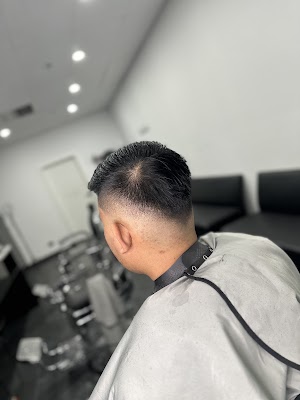 Royalty cuts photo 2