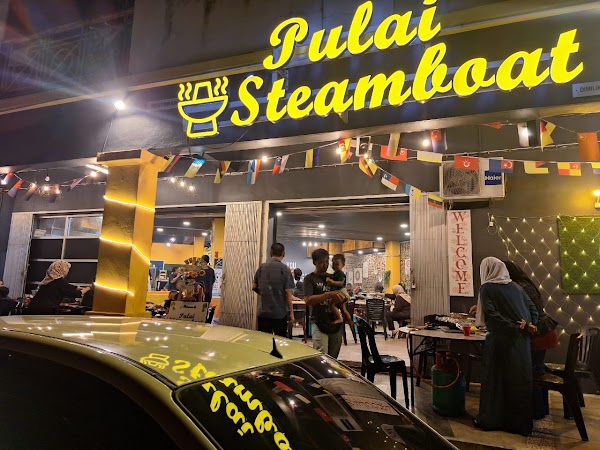 Pulai Steamboat & Grill - Photo 1