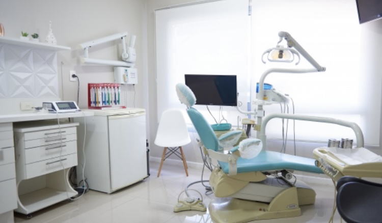 Implantes Dentários em Niterói | Dr. Raphael Rapozo I Dentista Niterói I Facetas - foto 5