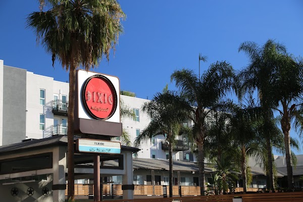 The Dixie Hollywood Hotel