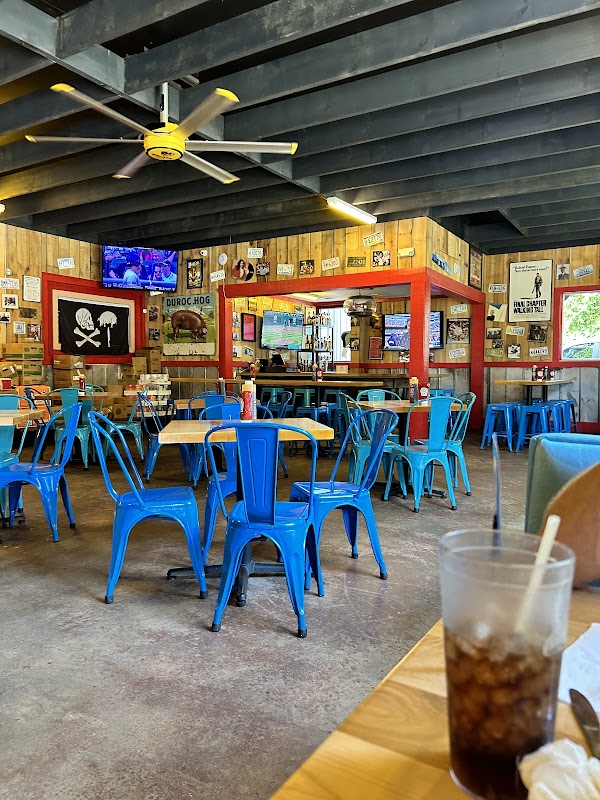 Martin's Bar-B-Que Joint photo 4