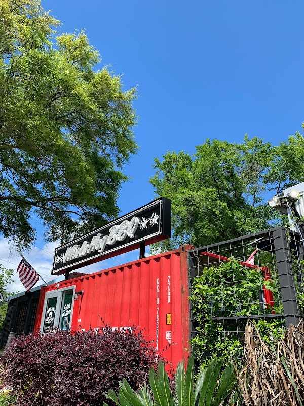 Martin's Bar-B-Que Joint photo 3