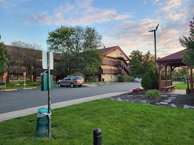 Red Roof PLUS+ Secaucus - Meadowlands - NYC
