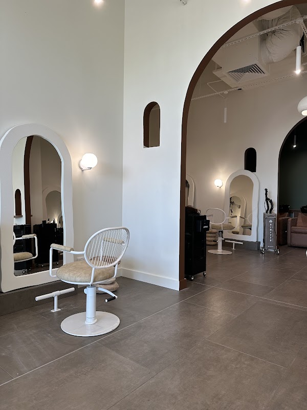 HollyMolly Hair photo 1