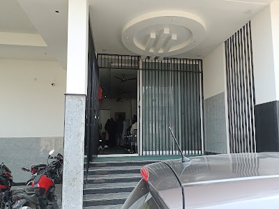 Hassan Clinic, Dr. Nuzhat Hassan (Gynae & Obs Center)) - Image 2