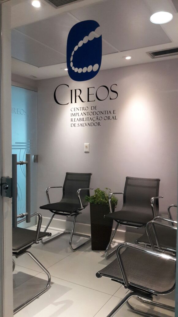 CIREOS -CENTRO DE IMPLANTODONTIA E REABILITAÇÃO ORAL DE SALVADOR
