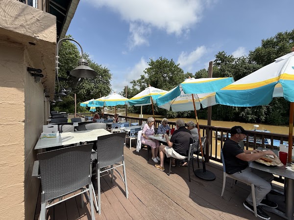 CUNNINGHAM'S CREEKSIDE exterior