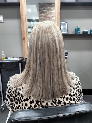 Cuts and Colour photo 3