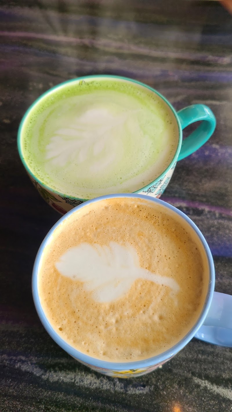 Elka Bee's Coffee Haus photo 3