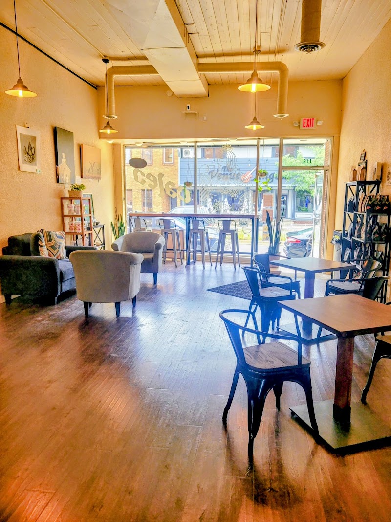 Caleo • Friends and Coffee photo 4
