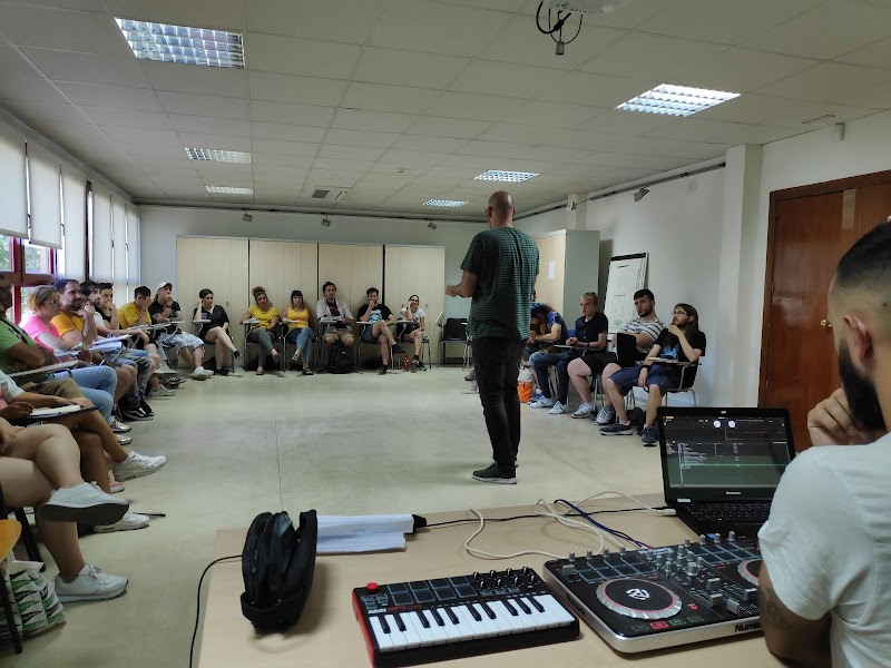 Escuela Pública de Animación y Educación en el Tiempo Libre Infantil y Juvenil