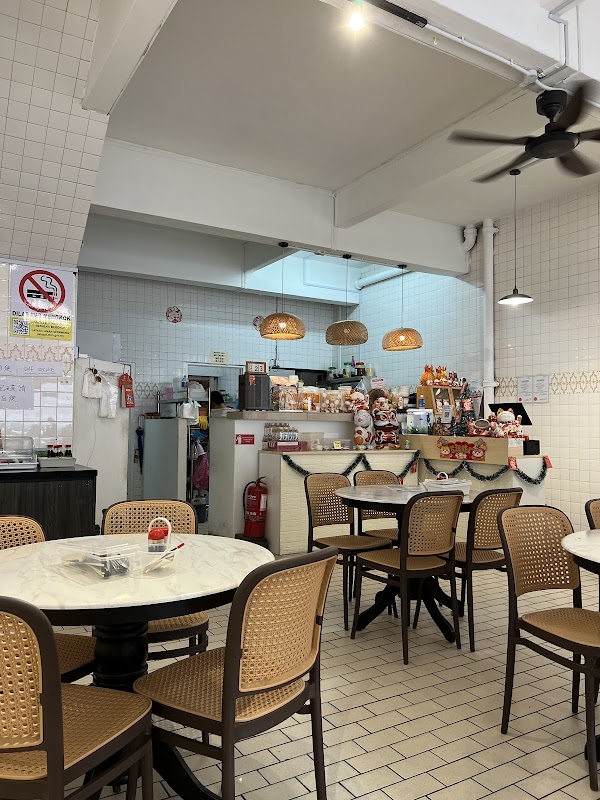 Huan’s Kopitiam - Photo 1