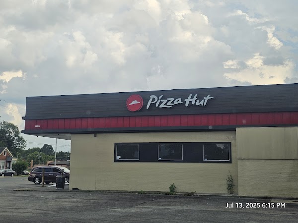 PIZZA HUT #036971 exterior